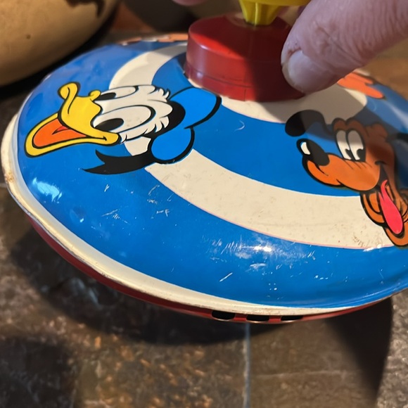 Walt Disney Productions 1973 Spinning Top. - Picture 6 of 7